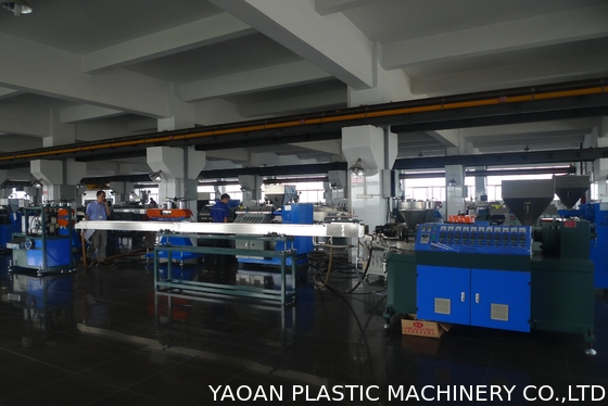 Dễ dàng vận hành máy làm bằng nhựa uống rơm Máy màu xanh